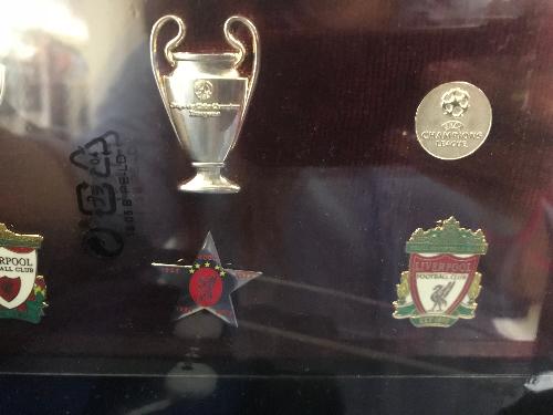 Набор значков Ливерпуль "9 знаков"