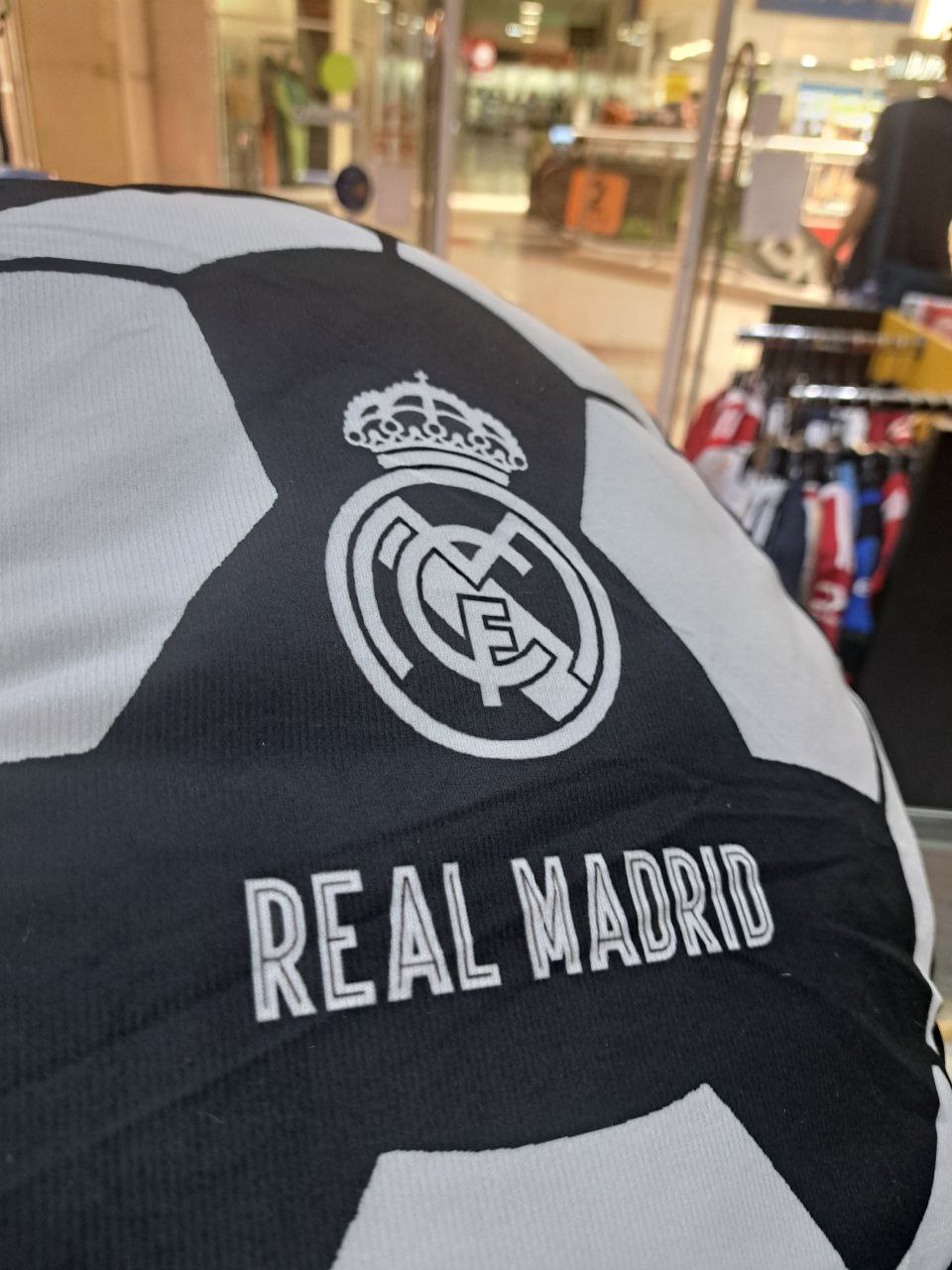       REYES DE EUROPA 40 CM