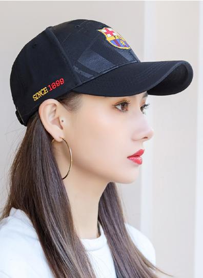 Бейсболка Барселона черная