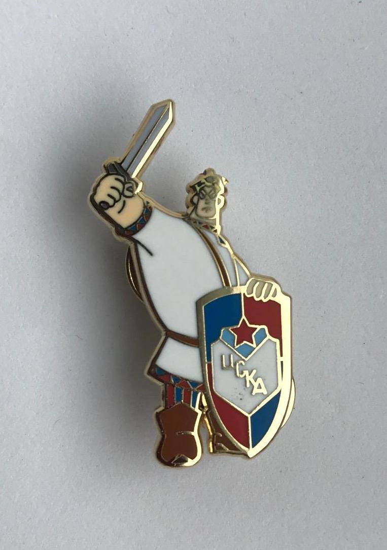 Значок ЦСКА богатырь белый