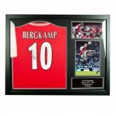 �������� � ���������� Bergkamp Signed Shirt (Framed)