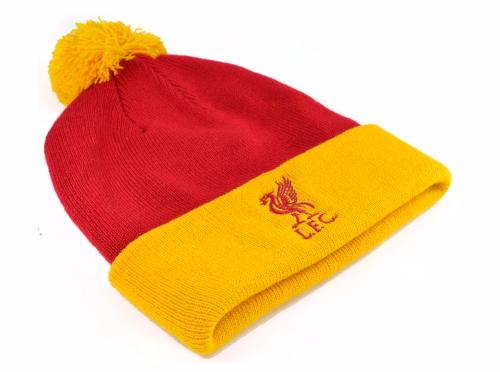 Шапка Ливерпуль красная с желтым отворотом, с помпоном