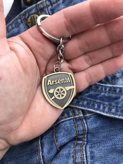 Брелок Арсенал металл винтаж
