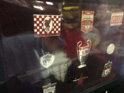 Набор значков Ливерпуль "9 знаков"