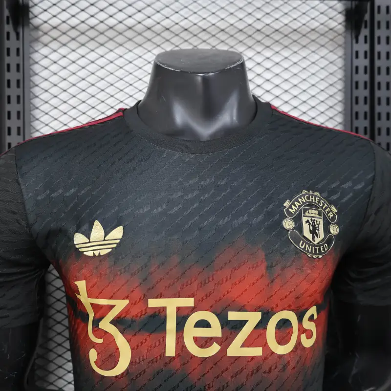 Футболка игровая Манчестер Юнайтед 2025/2026 Black Tezos Special Edition (Player version) Футболка игровая Манчестер Юнайтед 2025/2026 Black Tezos Special Edition (Player version)