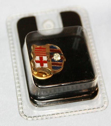 Значок Барселона Badge с камнем