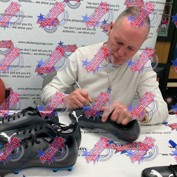 Бутса в автографом Пола Гаскойна Gascoigne Signed Boot (Framed)