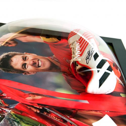 Бутса в автографом Стивена Джерарда Gerrard Signed Boot (Framed)