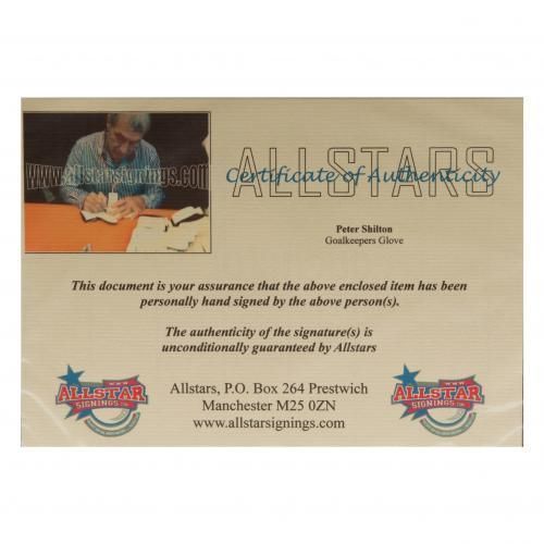 Вратарская перчатка в автографом Питера Шилтона Shilton Signed Glove (Framed)