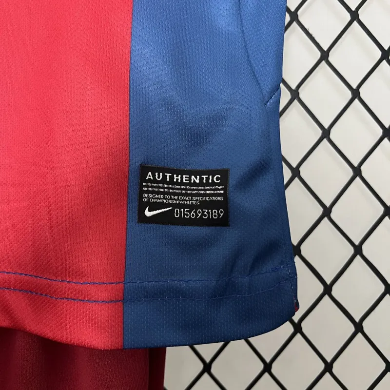 Детская ретро форма Барселона 2010/2011 домашняя