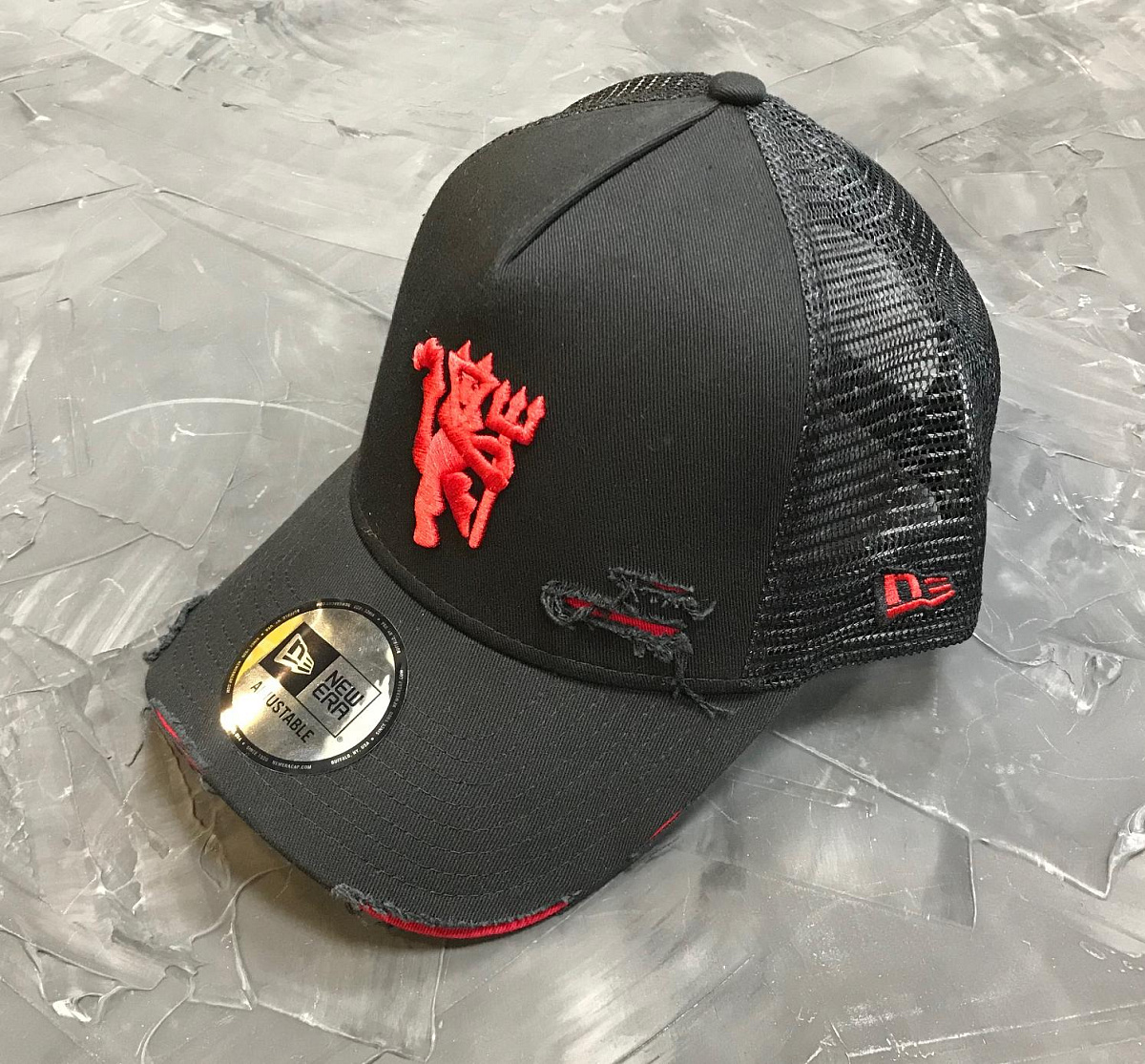 Бейсболка Манчестер Юнайтед New Era черная летняя