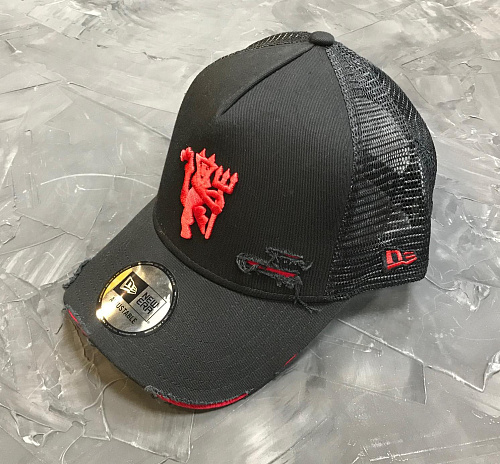 Бейсболка Манчестер Юнайтед New Era черная летняя