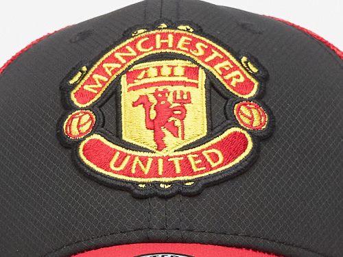 Бейсболка Манчестер Юнайтед подростковая летняя черно-красная 107696