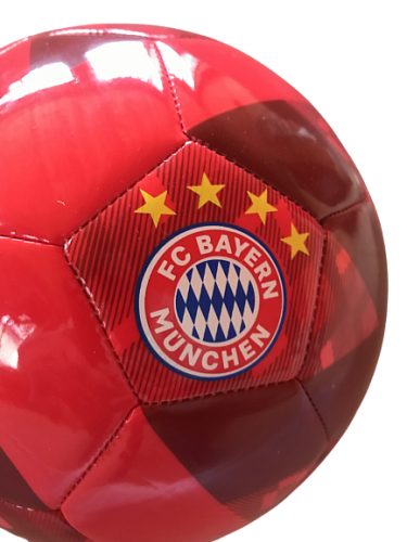 Мяч Бавария красный