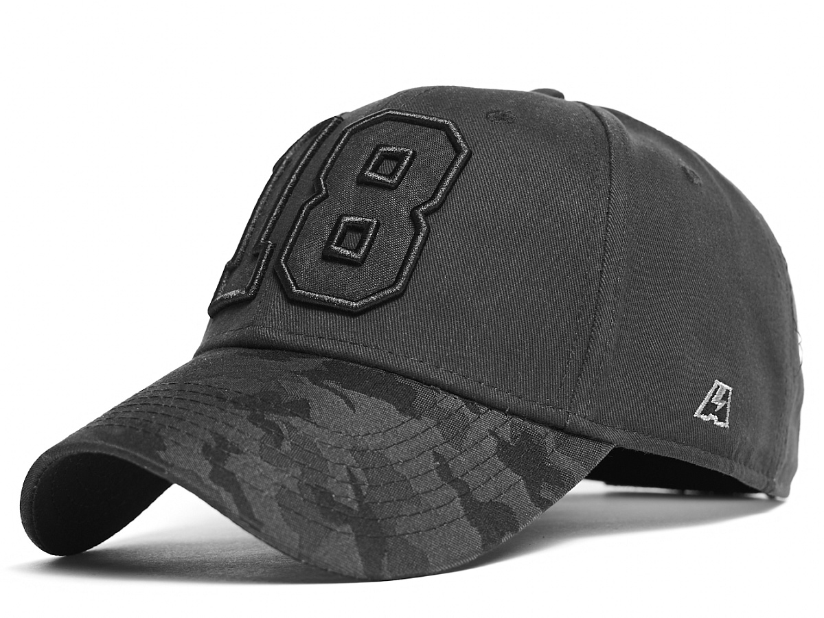 Бейсболка с номером 18, 206101