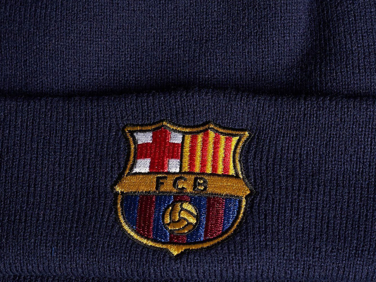 Шапка Барселона 115126 синяя с красно-синим помпоном