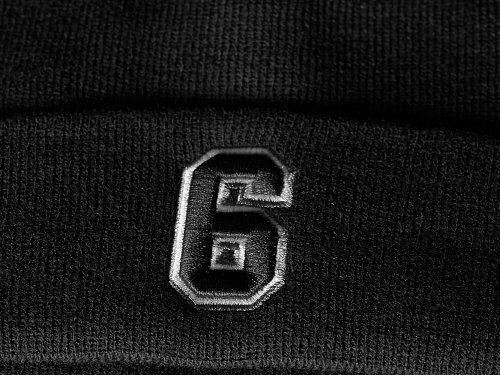 Шапка с номером 6, черная, 18905