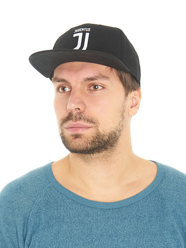 Бейсболка Ювентус 37237 черная с прямым козырьком