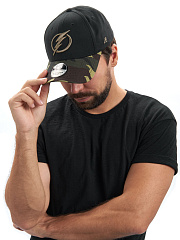 Бейсболка Tampa Bay Lightning черная-хаки 32263