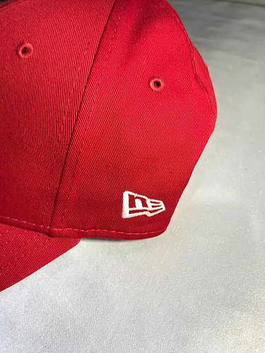 Бейсболка Манчестер Юнайтед New Era 9Forty красная