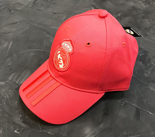 Бейсболка Реал Мадрид Adidas Vivid Red
