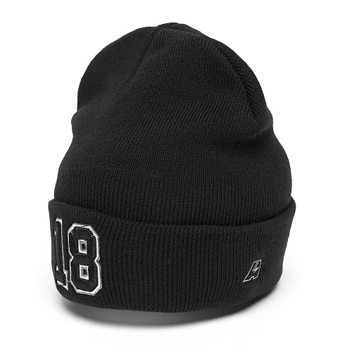 Шапка с номером 18, черная, 18917