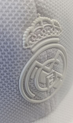 Бейсболка Реал Мадрид WHITE  LOGO ADULTO