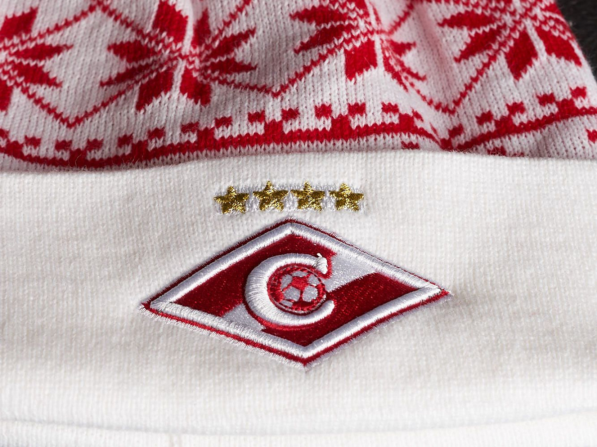 Шапка Спартак 00143 белая с красным узором с помпоном