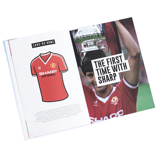 Книга Manchester United Classic Kits Book