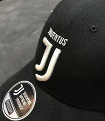 Бейсболка Ювентус черная 37200