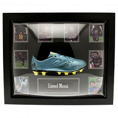 Бутса в автографом Лионеля Месси Messi Signed Boot (Framed).