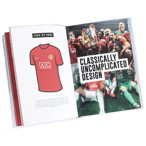 Книга Manchester United Classic Kits Book