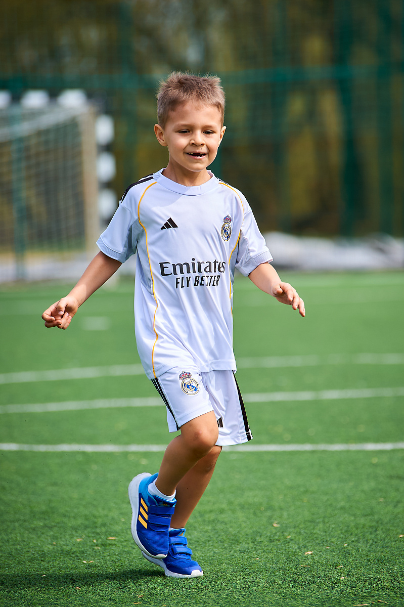 Детская форма Реал Мадрид 2025/2026 домашняя