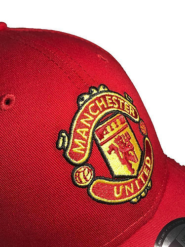 Бейсболка Манчестер Юнайтед New Era 9Forty красная