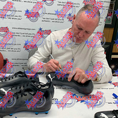 Бутса в автографом Пола Гаскойна Gascoigne Signed Boot (Framed)