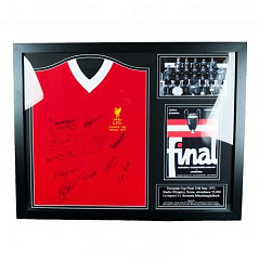 Футболка с автографами 1977 European Cup Winners Signed Shirt (Framed)